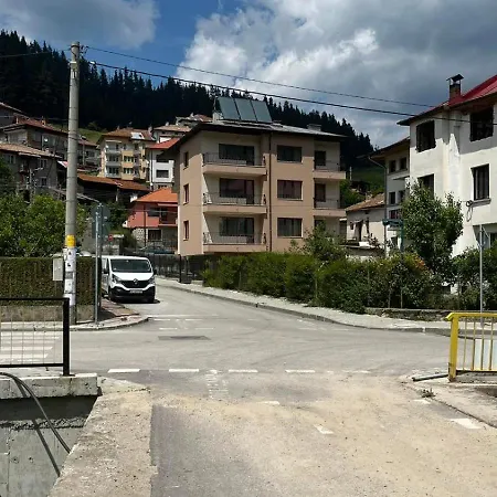 михаела